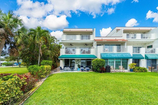 324 N Lake Drive, Lantana, FL 33462