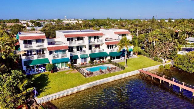 324 N Lake Drive, Lantana, FL 33462
