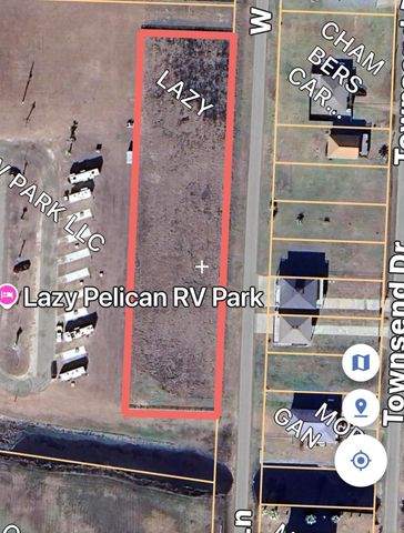 921 Lazy Lane W, Crystal Beach, TX 77650