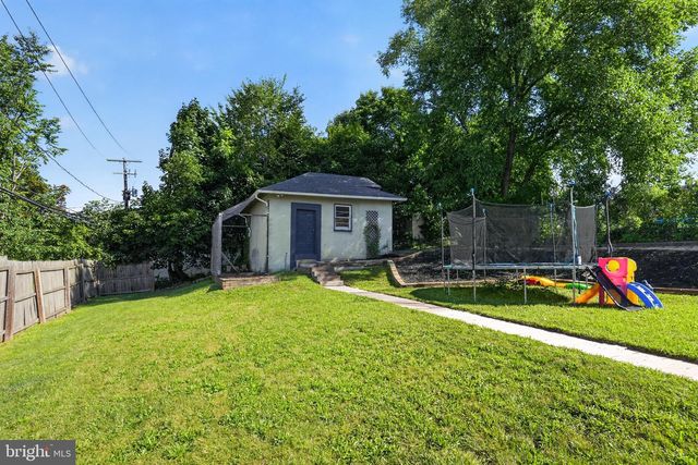 21 GREEN, Sellersville, PA 18960