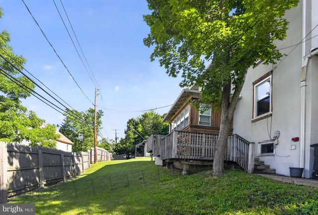 21 GREEN, Sellersville, PA 18960