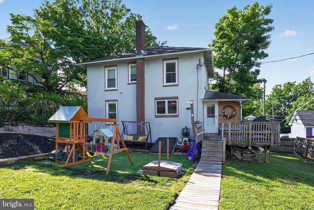 21 GREEN, Sellersville, PA 18960