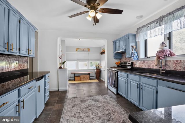 21 GREEN, Sellersville, PA 18960