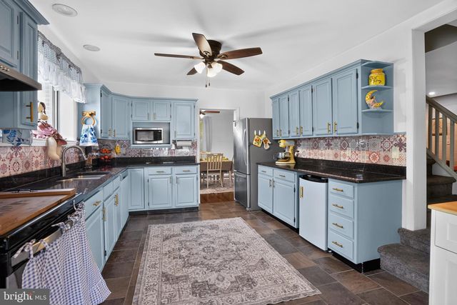 21 GREEN, Sellersville, PA 18960