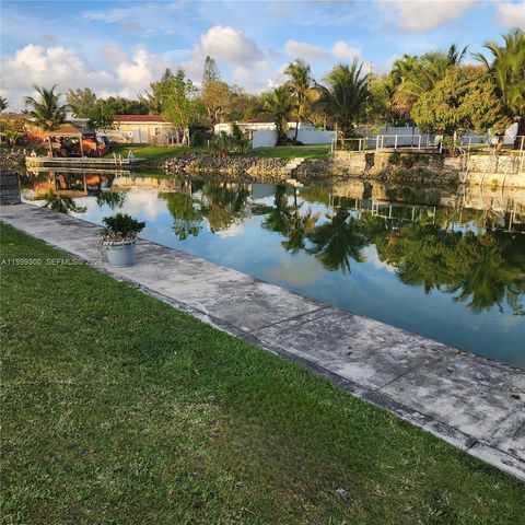 3325 S Lake Dr, Miami, FL 33155