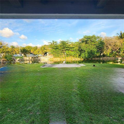 3325 S Lake Dr, Miami, FL 33155