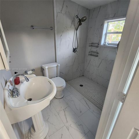 3325 S Lake Dr, Miami, FL 33155