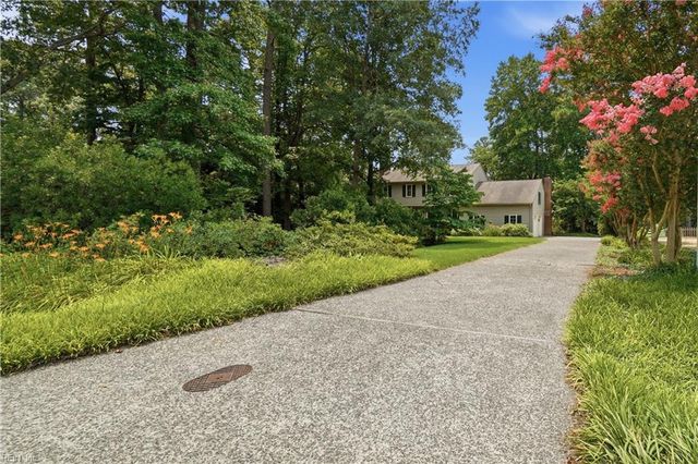 1101 N Inlynnview RD, Virginia Beach, VA 23454