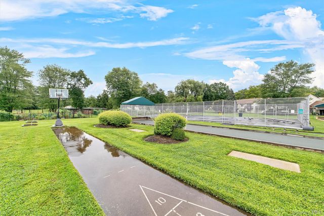 51 Jefferson Oval F, Yorktown Heights, NY 10598