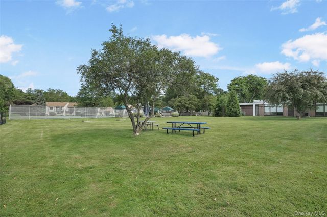 51 Jefferson Oval F, Yorktown Heights, NY 10598