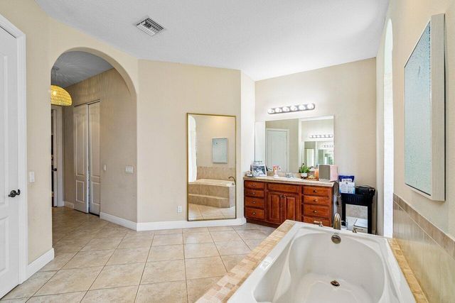 3461 SW Funtuna Street, Port St Lucie, FL 34953