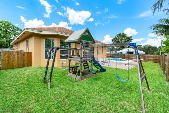 3461 SW Funtuna Street, Port St Lucie, FL 34953