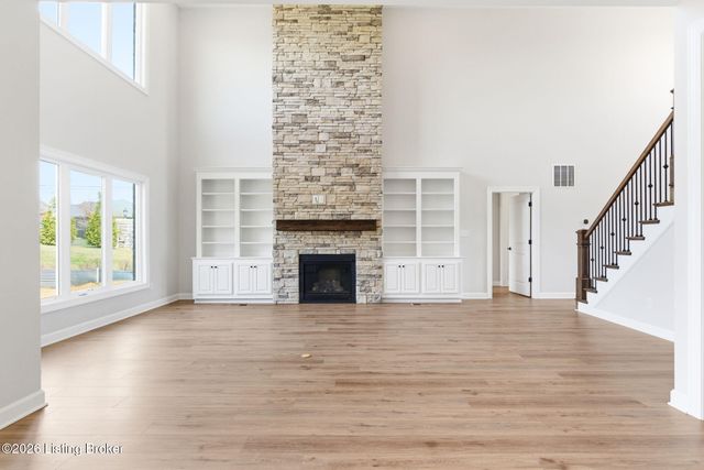 15967 Cumberland Lake Cir, Louisville, KY 40245