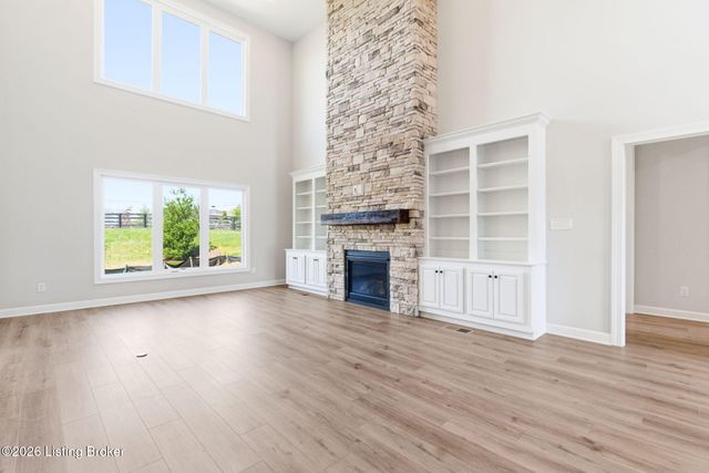 15967 Cumberland Lake Cir, Louisville, KY 40245