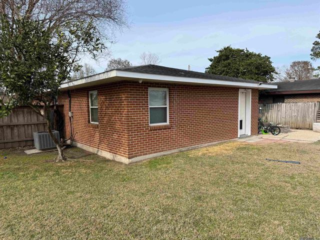 58939 Darby Ave, Plaquemine, LA 70764