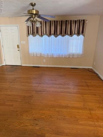 1224 Ormer RD, Chesapeake, VA 23325