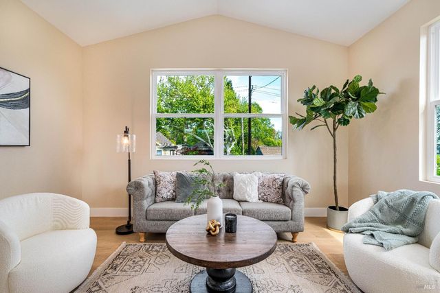 431 Seymour St, Napa, CA 94559
