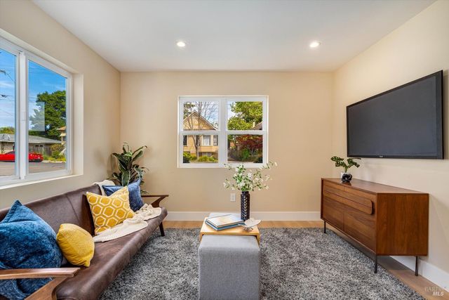 431 Seymour St, Napa, CA 94559