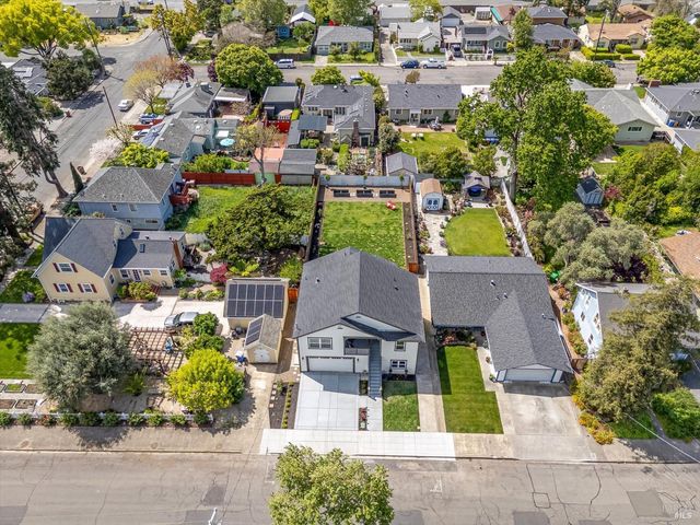 431 Seymour St, Napa, CA 94559