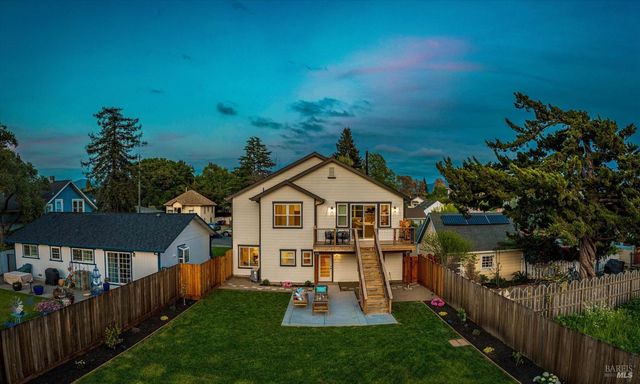 431 Seymour St, Napa, CA 94559