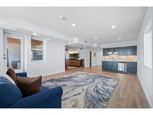 8250 Estes Park Ave, Littleton, CO 80125