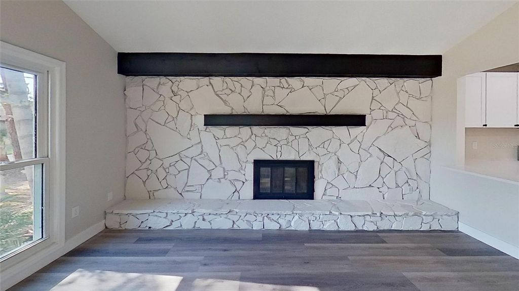 Image 12 of property listing at 5667 CREEKWOOD DRIVE, Sarasota, FL 34233