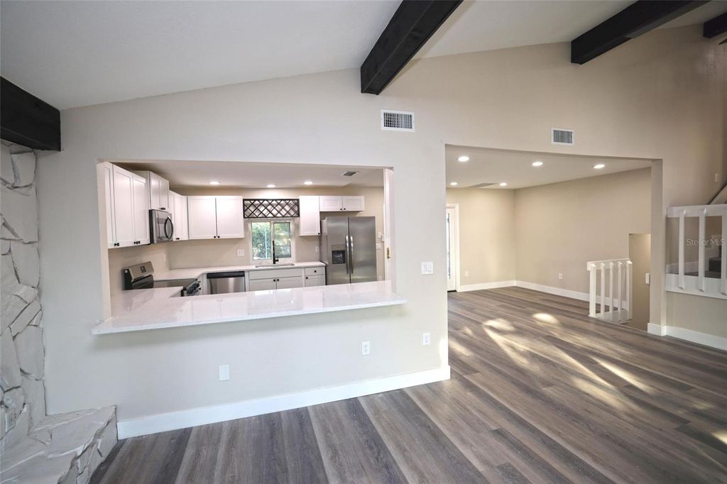 Image 14 of property listing at 5667 CREEKWOOD DRIVE, Sarasota, FL 34233