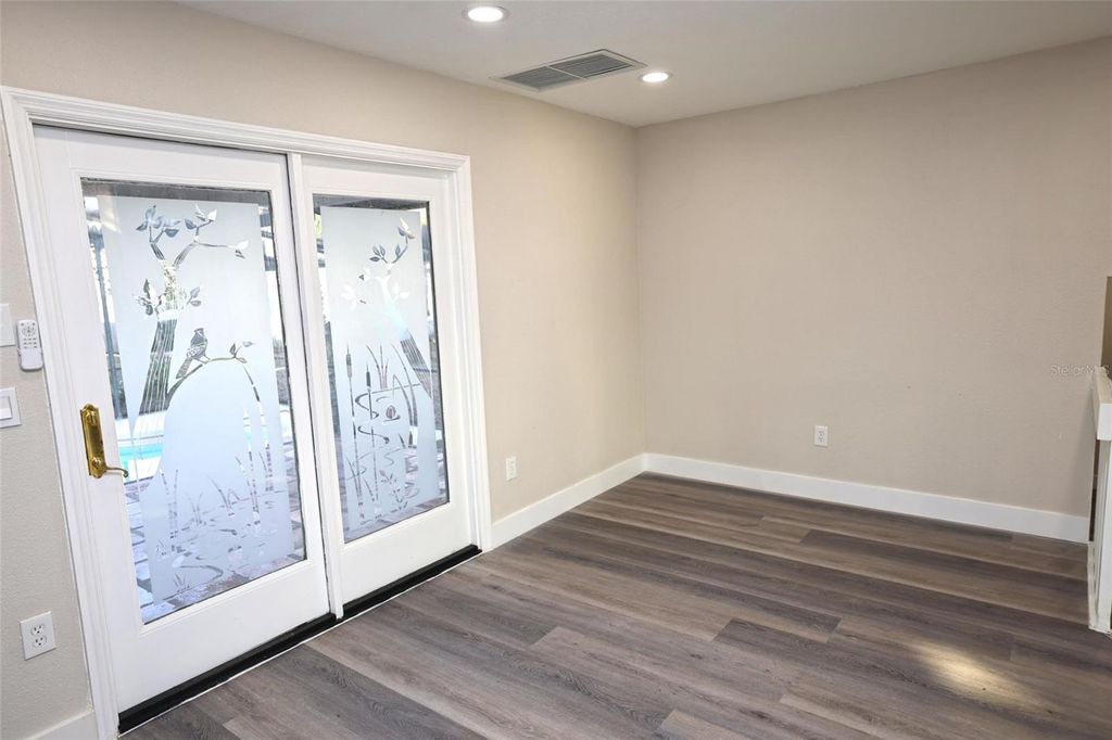 Image 23 of property listing at 5667 CREEKWOOD DRIVE, Sarasota, FL 34233