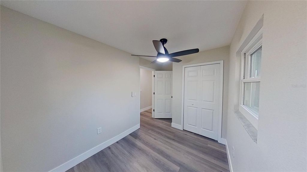 Image 31 of property listing at 5667 CREEKWOOD DRIVE, Sarasota, FL 34233