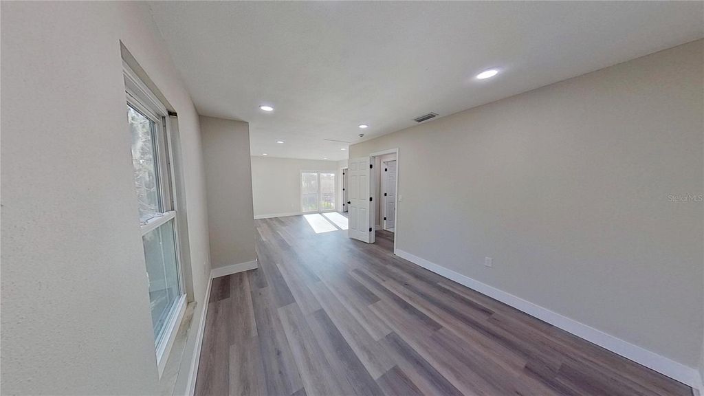 Image 38 of property listing at 5667 CREEKWOOD DRIVE, Sarasota, FL 34233