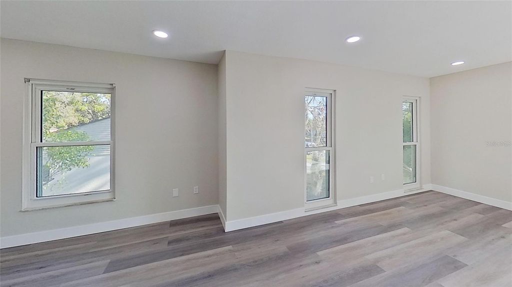 Image 39 of property listing at 5667 CREEKWOOD DRIVE, Sarasota, FL 34233