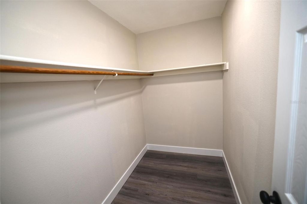 Image 43 of property listing at 5667 CREEKWOOD DRIVE, Sarasota, FL 34233