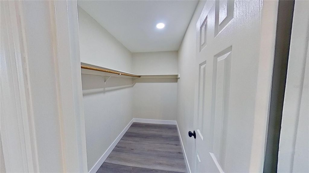 Image 44 of property listing at 5667 CREEKWOOD DRIVE, Sarasota, FL 34233