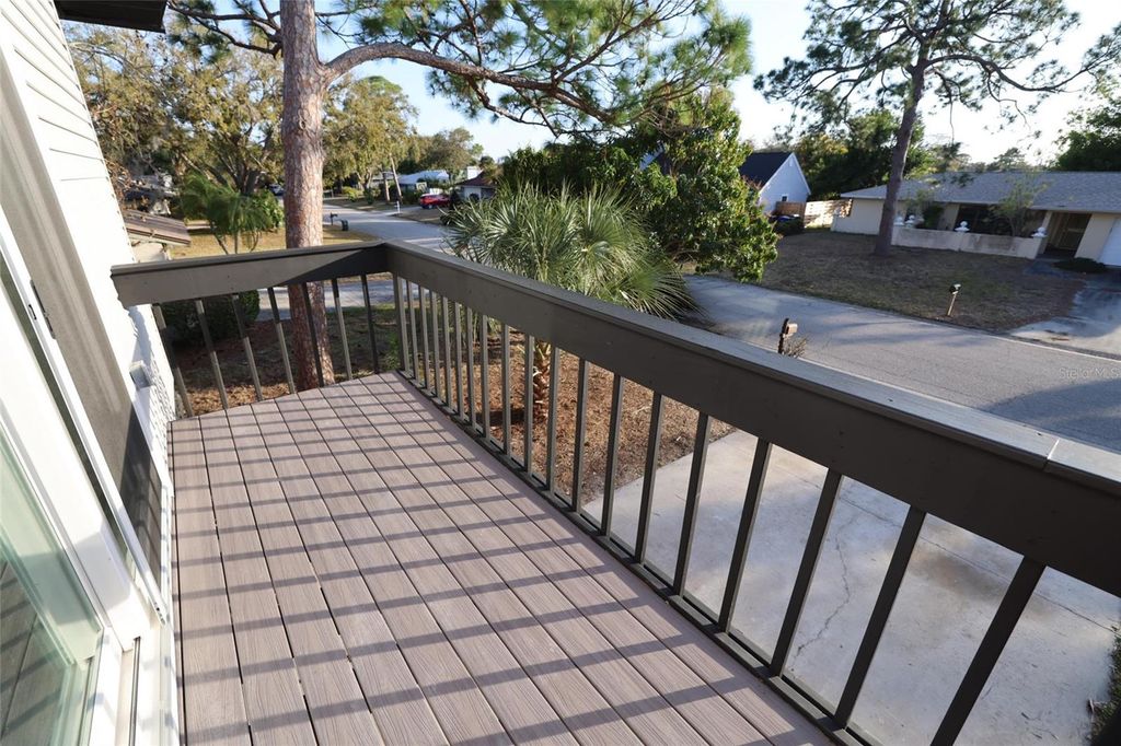 Image 45 of property listing at 5667 CREEKWOOD DRIVE, Sarasota, FL 34233