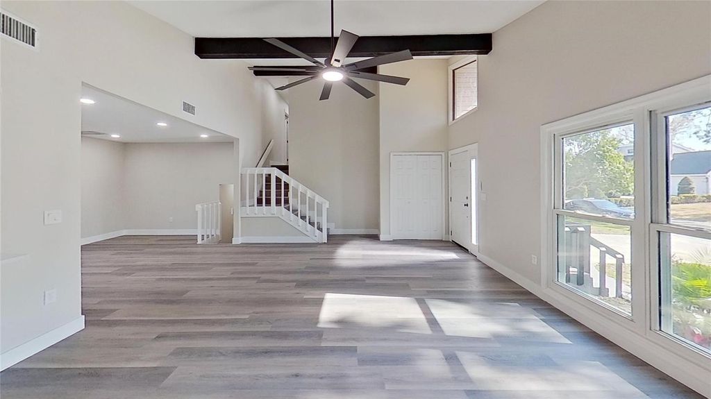 Image 7 of property listing at 5667 CREEKWOOD DRIVE, Sarasota, FL 34233