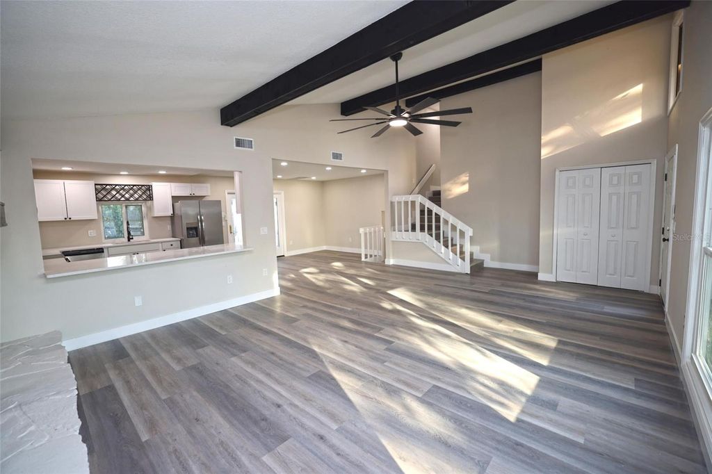 Image 8 of property listing at 5667 CREEKWOOD DRIVE, Sarasota, FL 34233