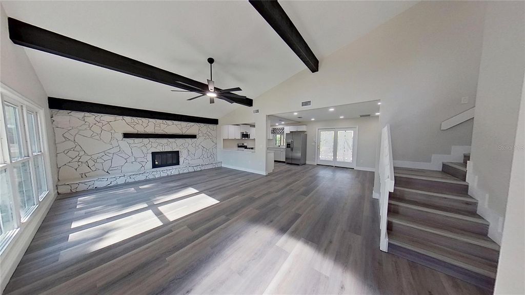 Image 10 of property listing at 5667 CREEKWOOD DRIVE, Sarasota, FL 34233