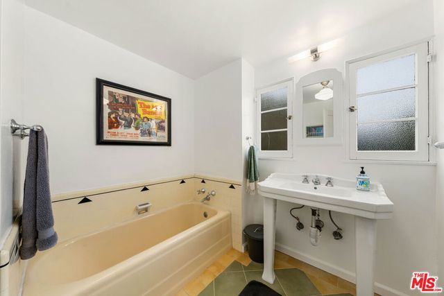 6427 Orange Street, Los Angeles, CA 90048