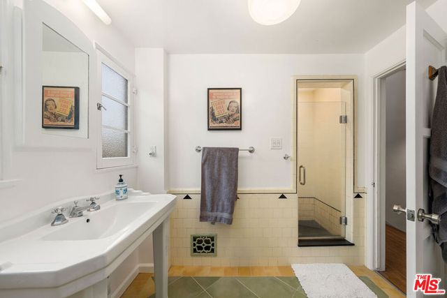 6427 Orange Street, Los Angeles, CA 90048
