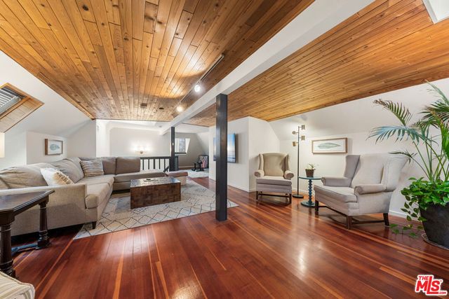 6427 Orange Street, Los Angeles, CA 90048