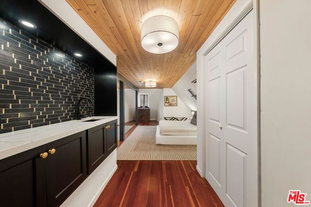 6427 Orange Street, Los Angeles, CA 90048