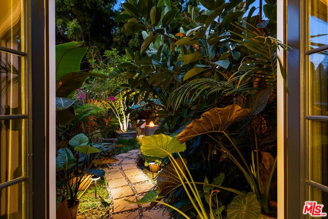 6427 Orange Street, Los Angeles, CA 90048