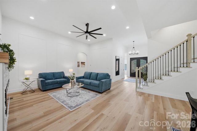 3802 Lyle Creek Avenue NE, Conover, NC 28613