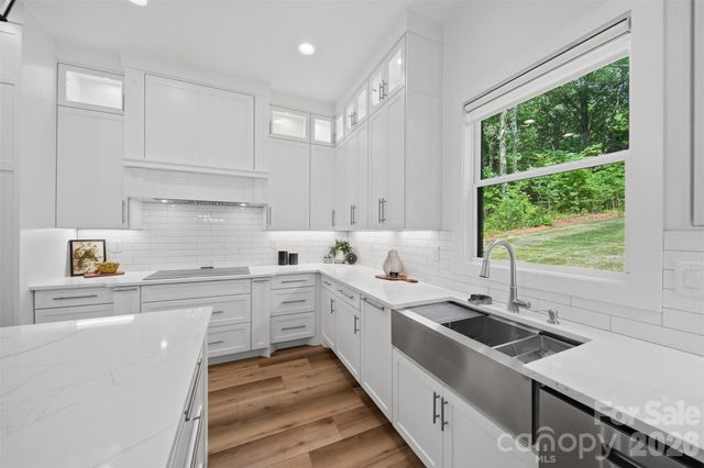3802 Lyle Creek Avenue NE, Conover, NC 28613