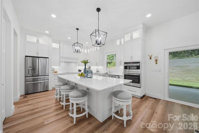 3802 Lyle Creek Avenue NE, Conover, NC 28613