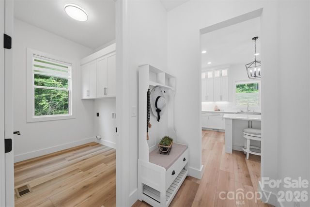 3802 Lyle Creek Avenue NE, Conover, NC 28613