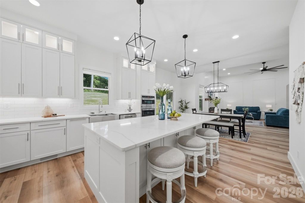 3802 Lyle Creek Avenue NE, Conover, NC 28613