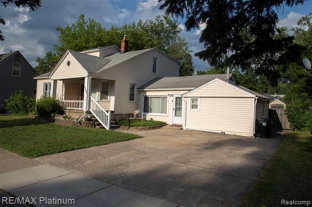 18696 Inkster Road, Redford, MI 48240