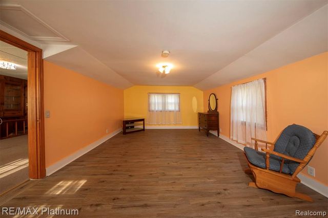 18696 Inkster Road, Redford, MI 48240
