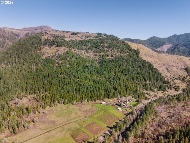 14536 LITTLE RIVER Rd, Glide, OR 97443